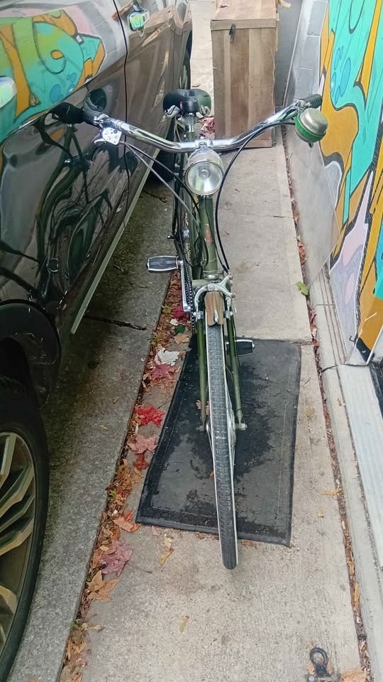 Antique bicycle - photo 5