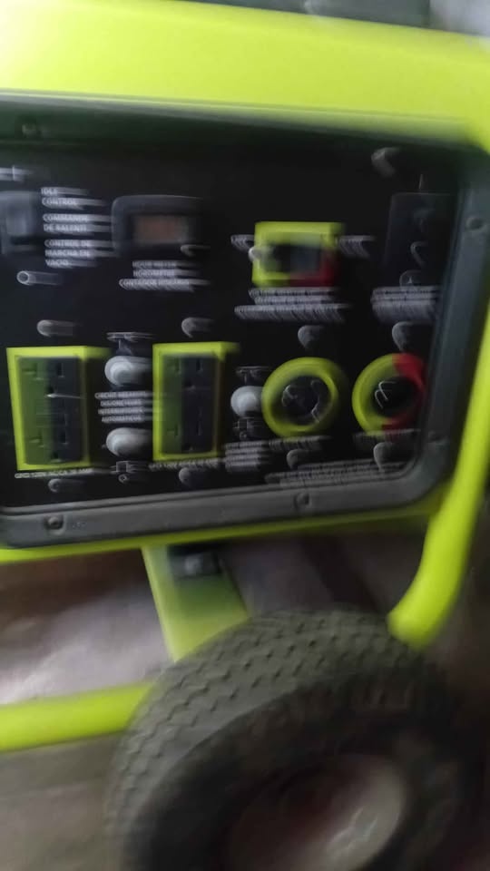 Honda EU2200i Portable Generator - photo 2