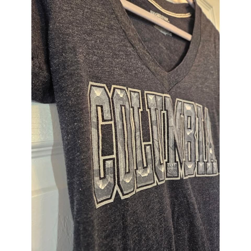 Jansport Columbia University V-Neck T-Shirt - Women's Medium - photo 3