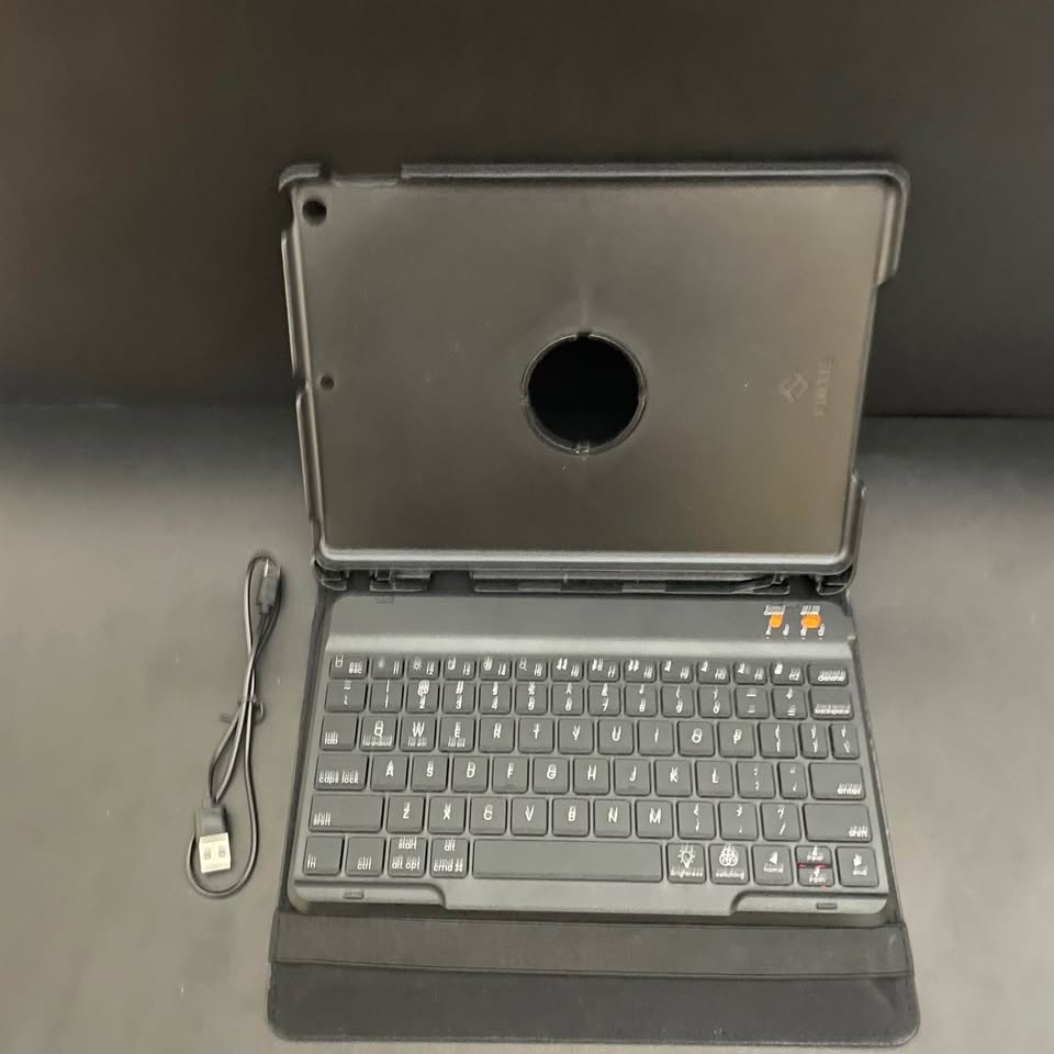 iPad Keyboard Case for 9th/8th/7th Gen 10.2", Pro 10.5", Air 3 - photo 5