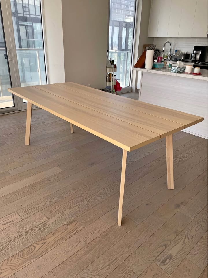 IKEA YPPERLIG Dining Table