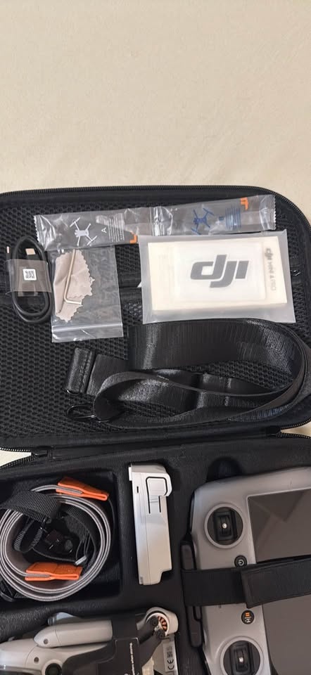 DJI Mini 4 Pro Drone w/ RC 2 Controller - photo 5