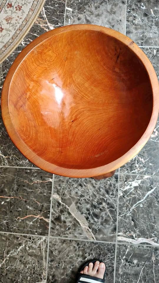 Wooden Bowl with Stand
