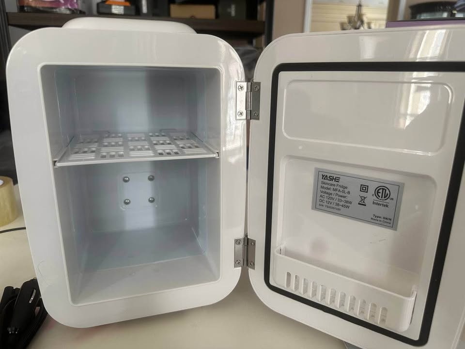 *NEW* YASHE 4L Skincare Mini Fridge – Compact Beauty Cooler - photo 2