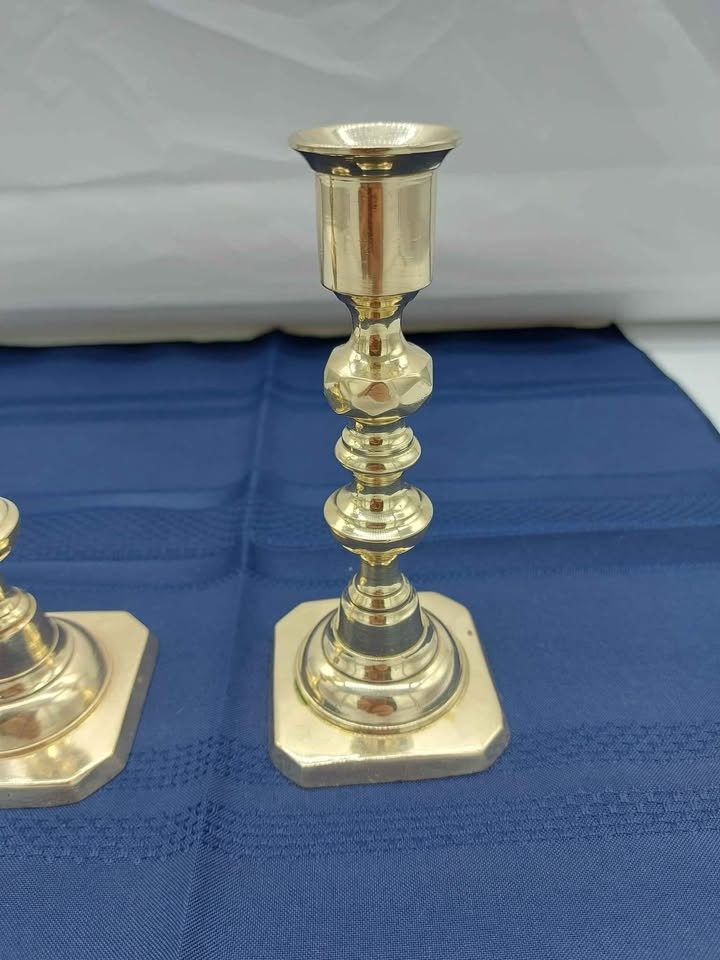 Vintage Peerage England 6 Inch Brass Candlestick Pair - photo 2