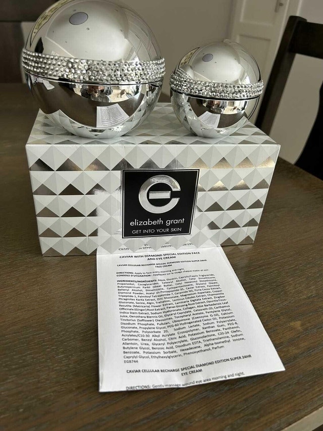 Elizabeth Grant Get Into Your Skin Gift Set