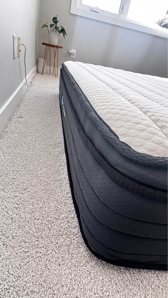 Queen Size Mattress - 10 Inch - New - photo 2