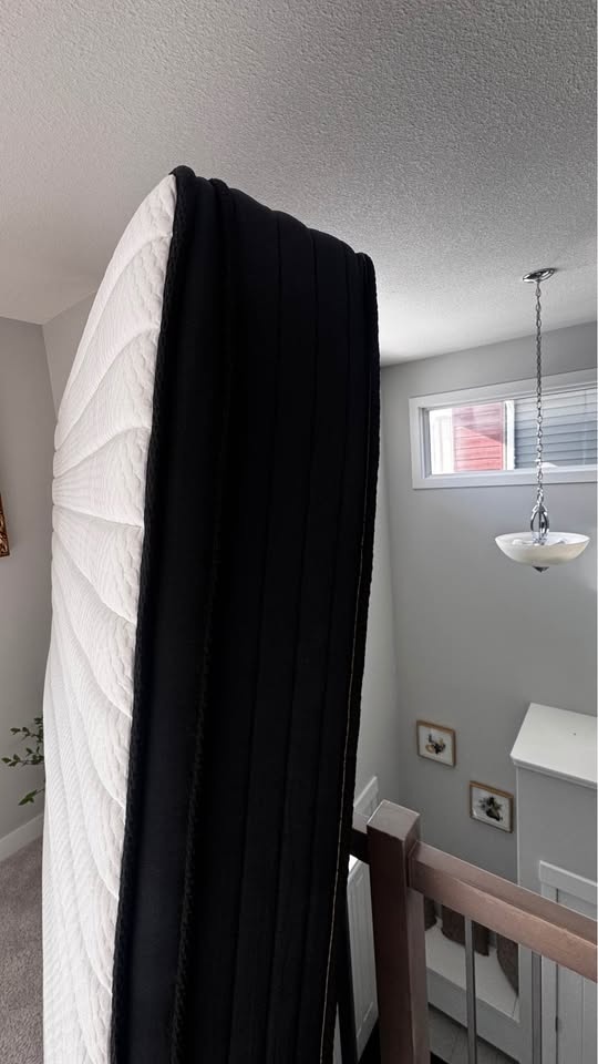 Queen Size Mattress - 10 Inch - New - photo 4