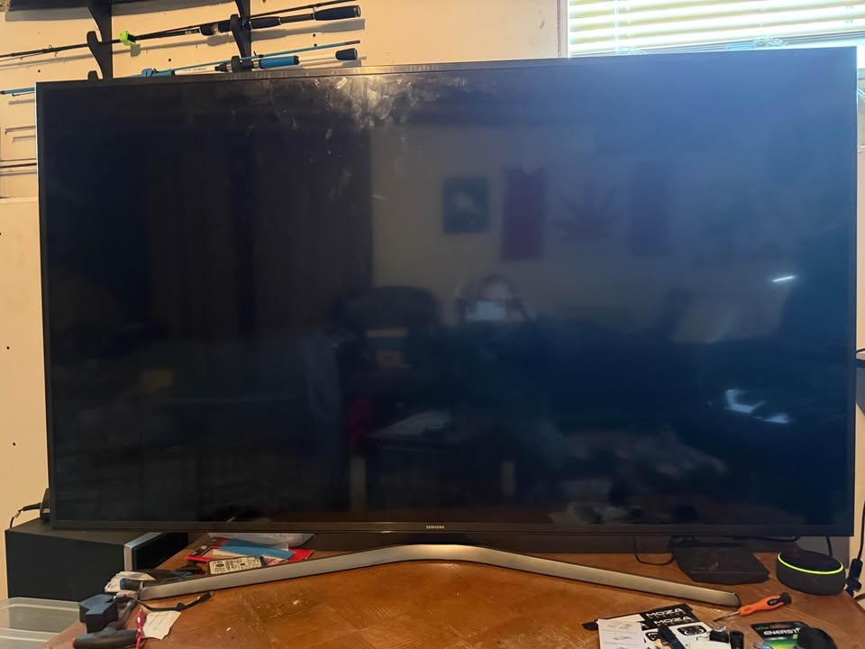 Samsung 65 inch 4K Smart TV UN65MU6300f - photo 2