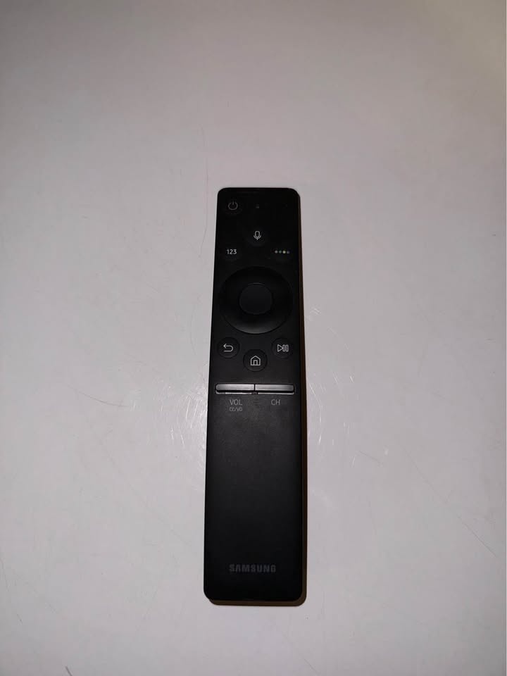Samsung 65 inch 4K Smart TV UN65MU6300f - photo 4