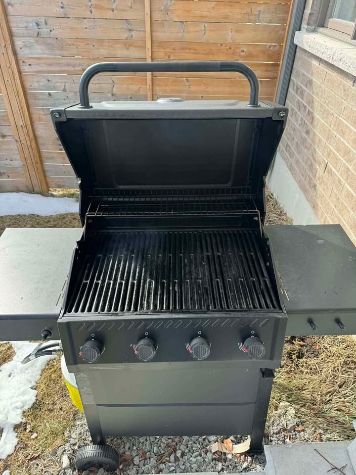 Master Chef 4 Burner Grill - photo 2
