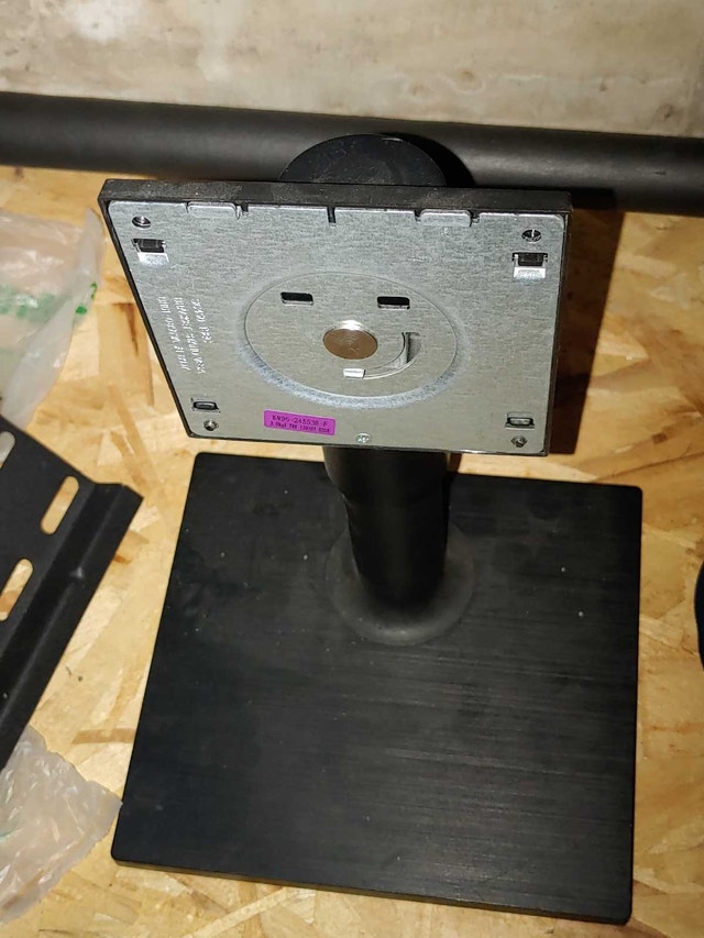 Samsung Monitor 22" with Mount and Stand - photo 3