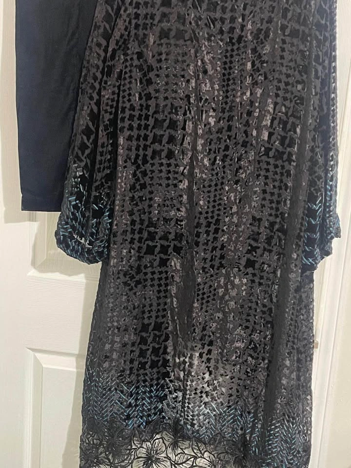Khaddi Pakistani Women Dress - photo 2