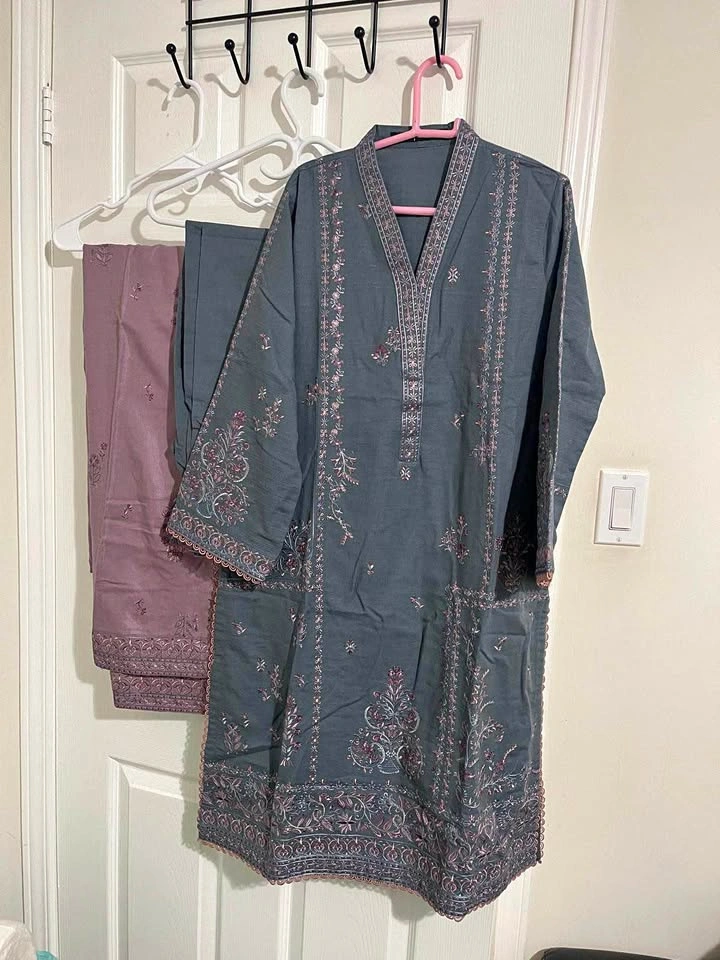 Pakistani Women Dress