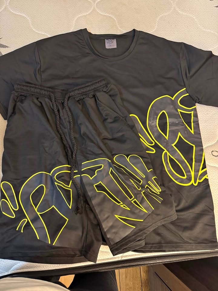 SYNA WOLRD T SHIRT AND SHORTS