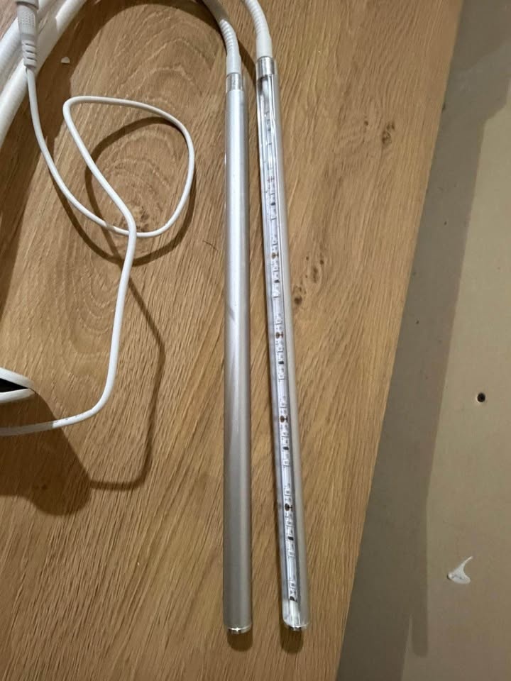 OxyLED Plant Grow Light (Unused) - photo 3