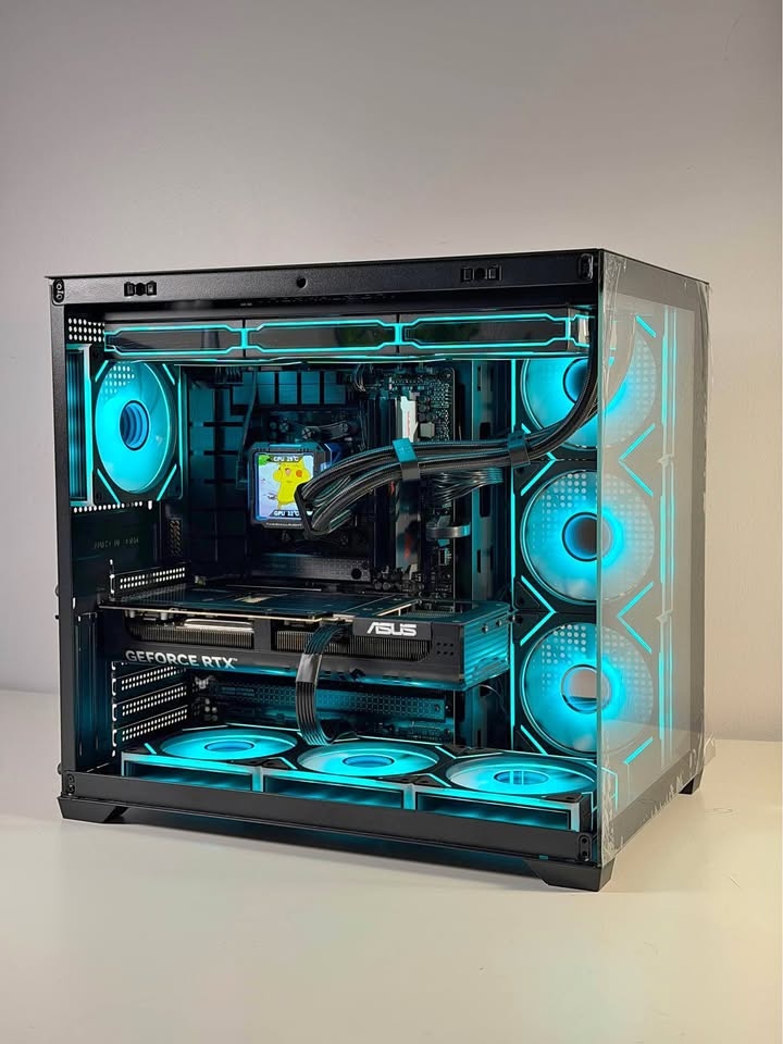 RTX 5080 + RYZEN 7 9800X3D + 32GB DDR5 GAMING PC