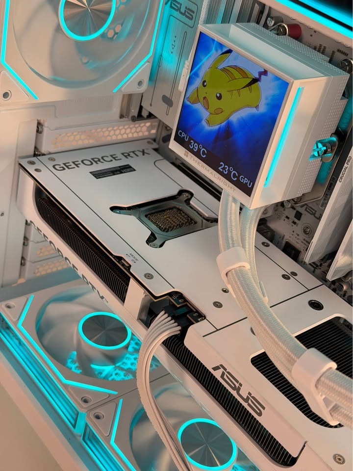 White RTX 5070 | 7800X3D | 32GB DDR5 | 2TB SSD Gaming PC - photo 3