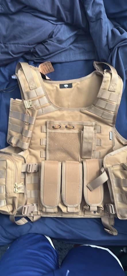 Airsoft/Paintball Vest, Barrel Sock, Goggles+Mask - photo 2