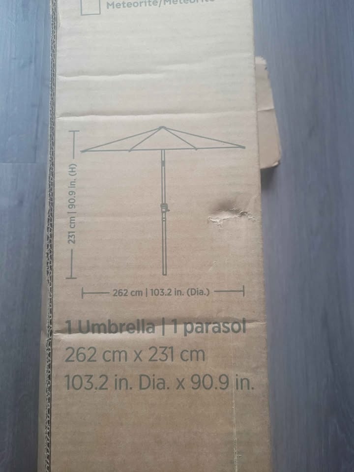 HOMETRENDS 9 ft Round Market Umbrella New - photo 4