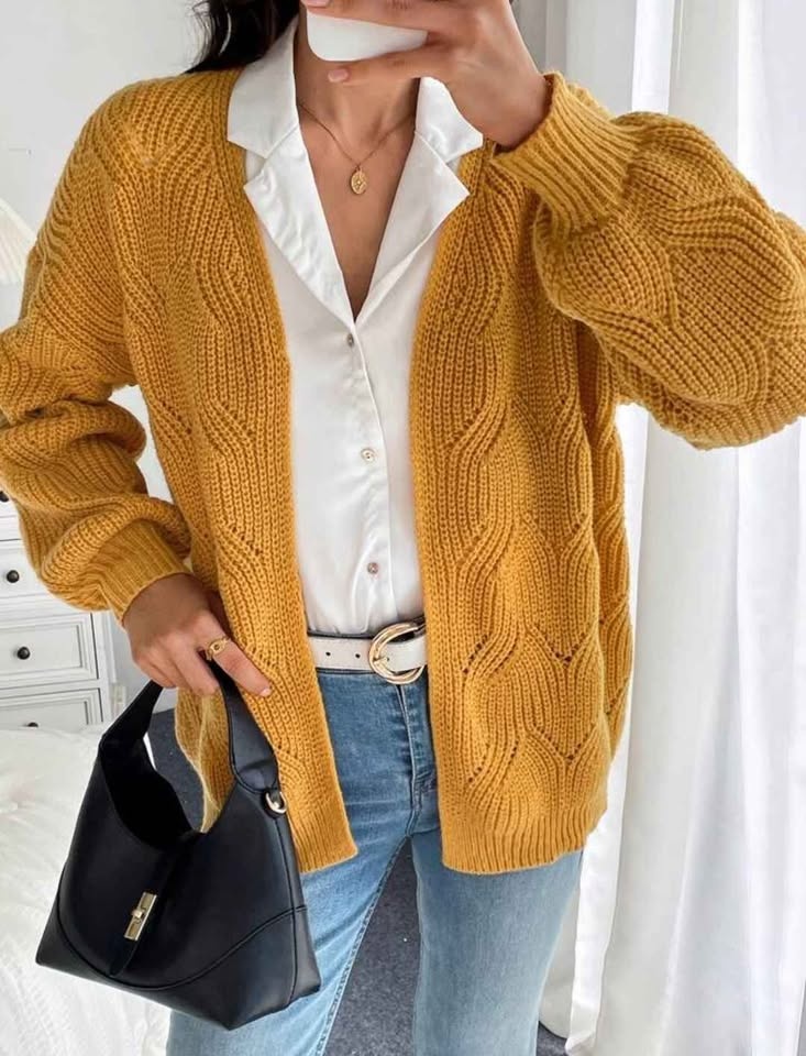Women’s Loose Knit Cardigan Size M