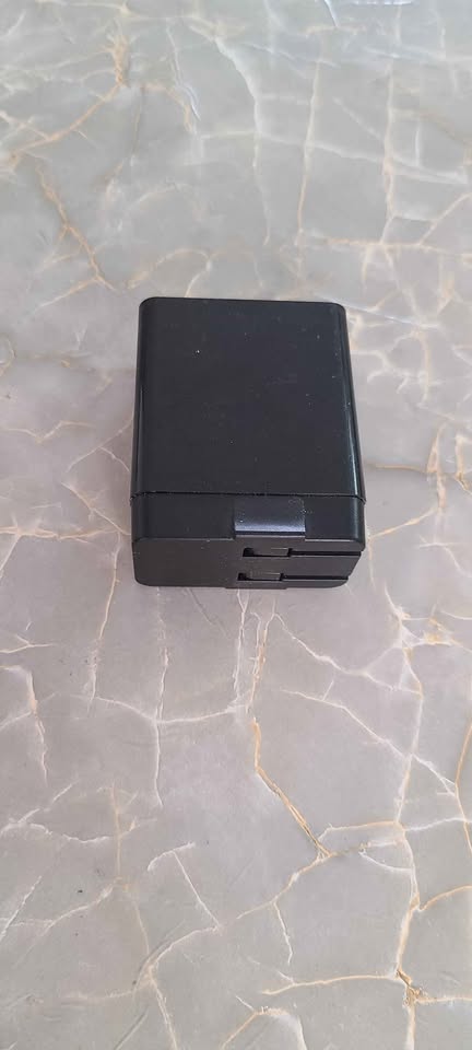 Dual wall plug USB adapter - photo 3