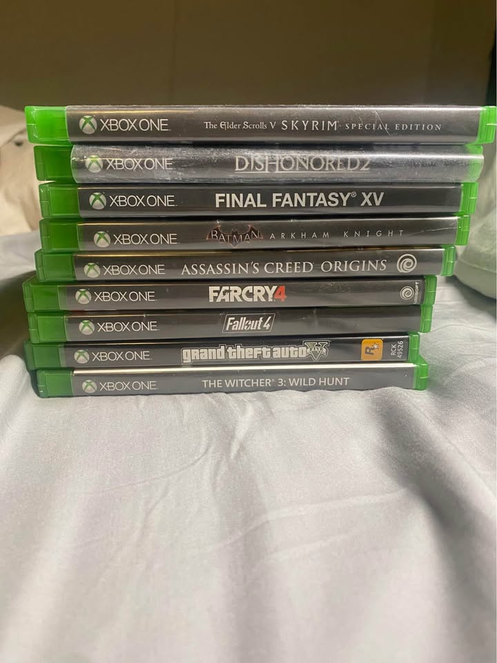 XBOX One X Bundle - photo 2