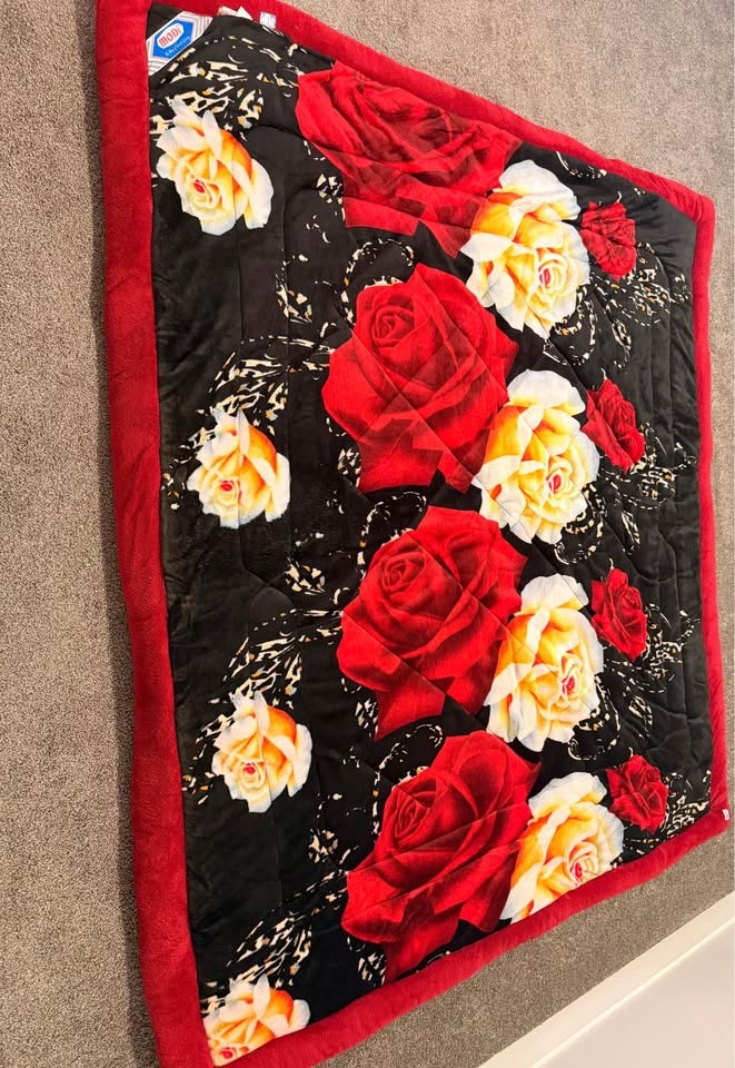 Brand New Floral Comforter / Blanket – Super Soft & Warm - photo 2