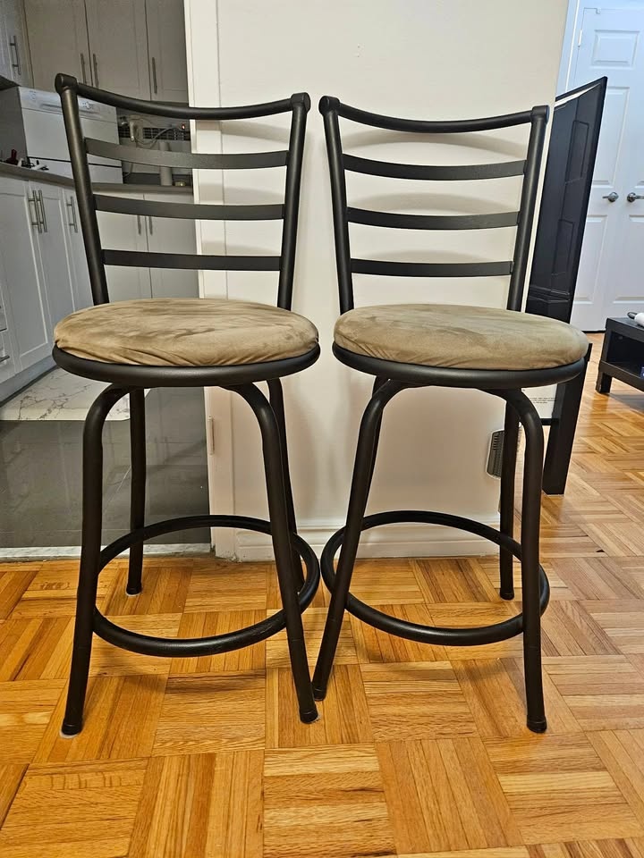 2 Walmart Bar Stool Height Chairs