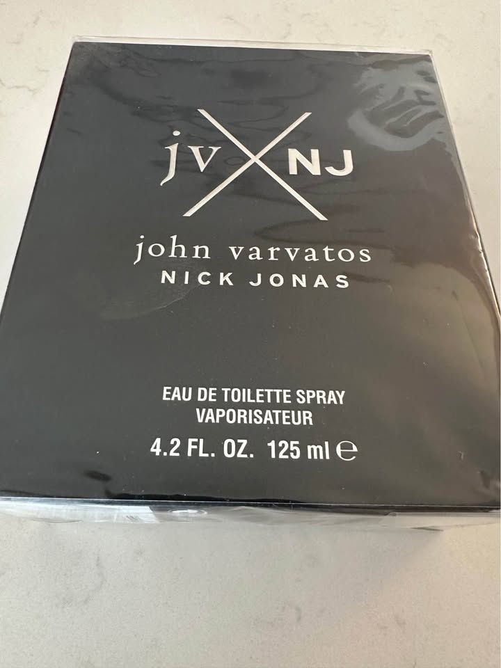 John Varvatos Nick Jonas Eau de Toilette Spray 4.2 oz & 2.5 oz - photo 2