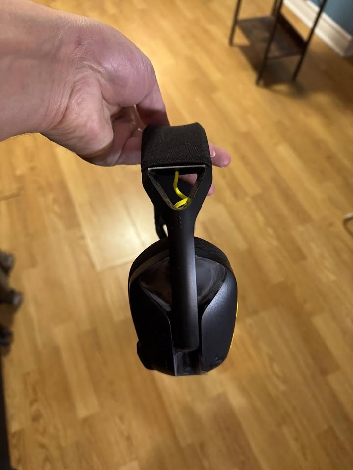 Logitech G435 LIGHTSPEED Wireless Gaming Headset - photo 2