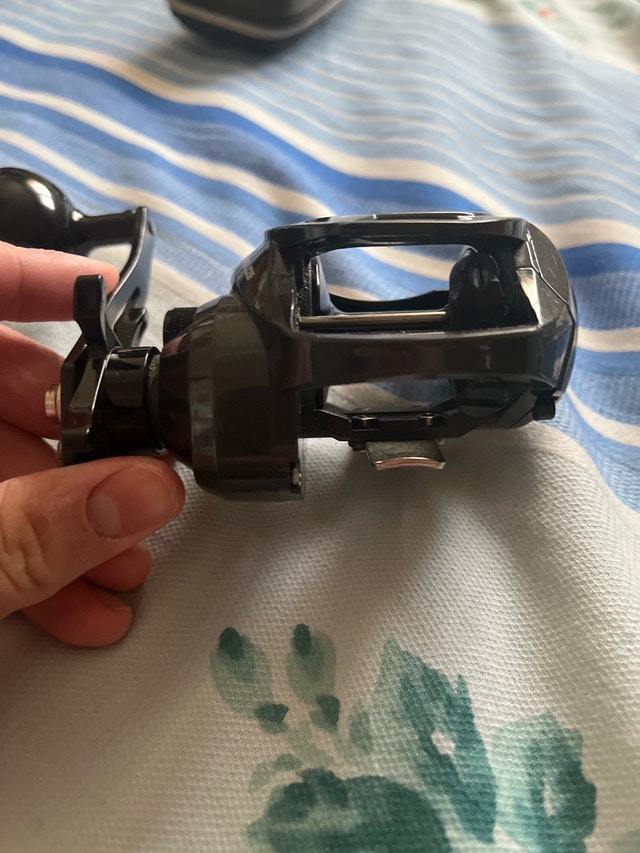 Casting Reel - Wide Body, Large Capacity, Long Cast - photo 2