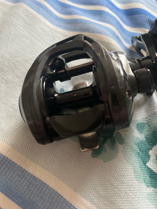 Casting Reel - Wide Body, Large Capacity, Long Cast - photo 4