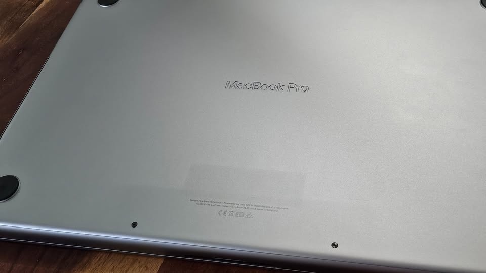 Macbook Pro M1 16-inch 2021 - photo 2