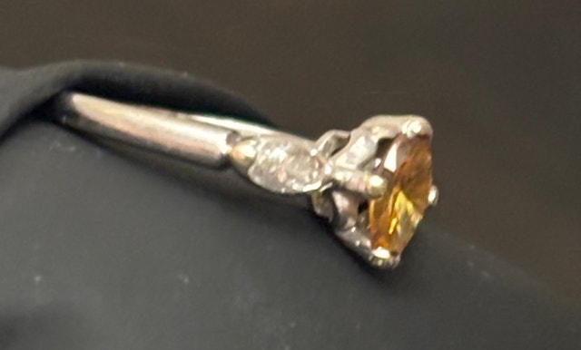 Golden brown marquise diamond ring - photo 3