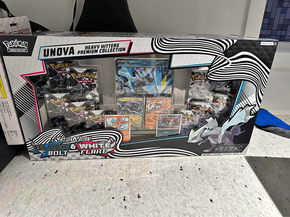 Pokemon Unova Heavy Hitters Premium Collection Costco
