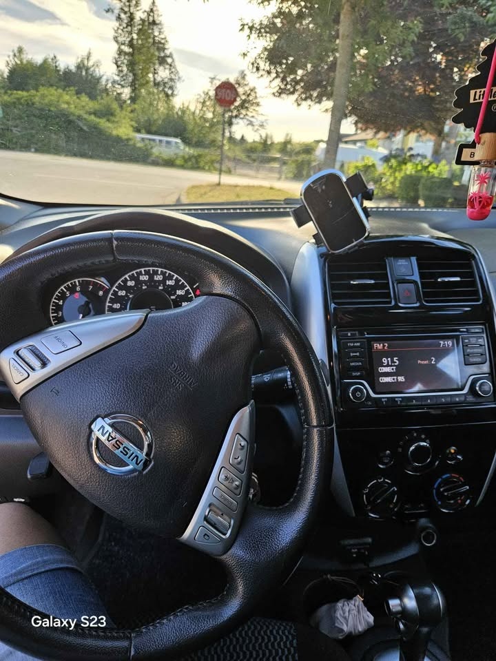 2018 Nissan Versa Note - photo 4