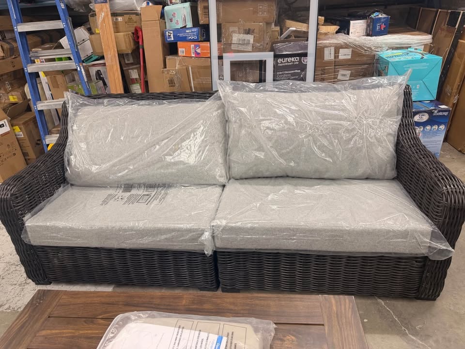 4 piece patio set. Beige/black wicker with metal coffee table - photo 3