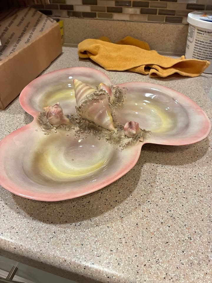 Mid-century Italian Porcelain Nut Dish