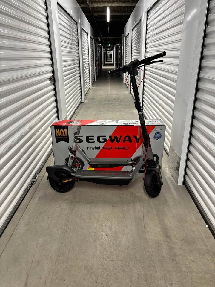 OPEN BOX Segway F3 Pro Electric Scooter - ONLY $700!