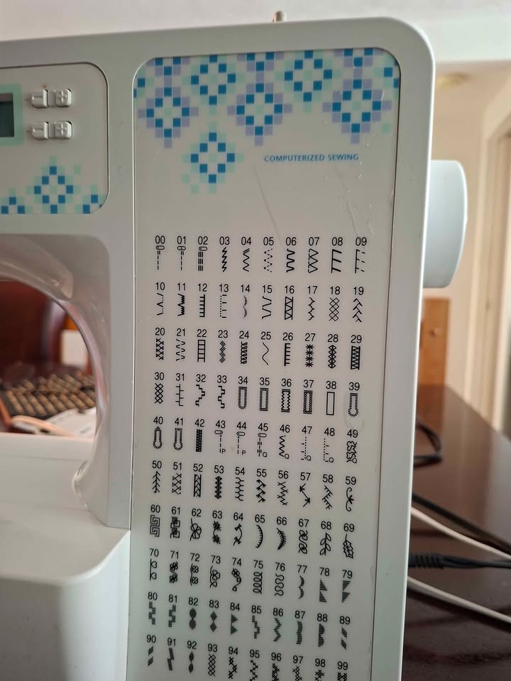 Brother CE1000 Sewing Machine - photo 3