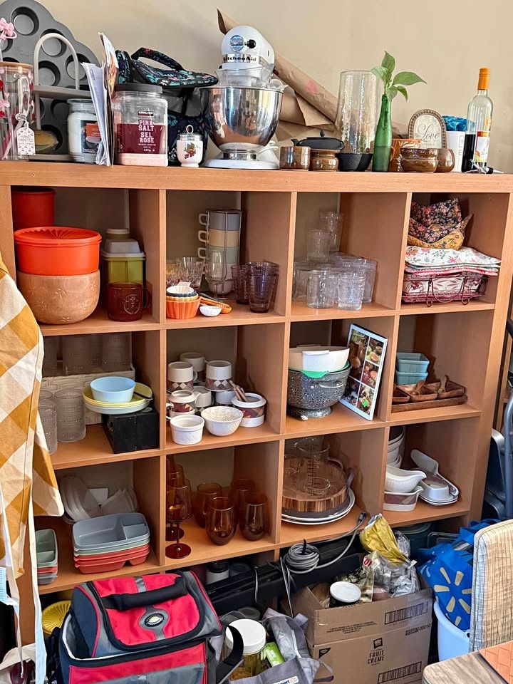 IKEA KALLAX 4x4 Shelf