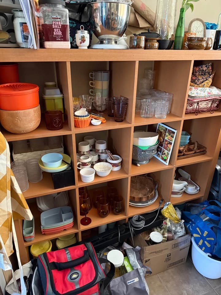 IKEA KALLAX 4x4 Shelf - photo 4