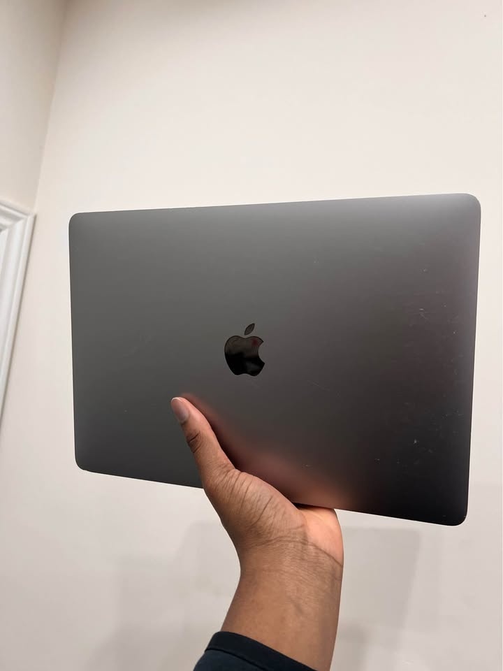 MacBook Pro with Touch Bar - photo 3
