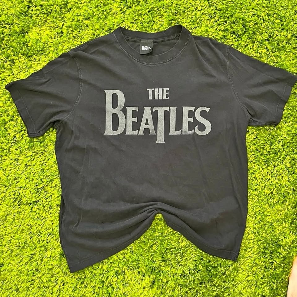 The Beatles Classic Drop T Logo Black Graphic Band T-Shirt