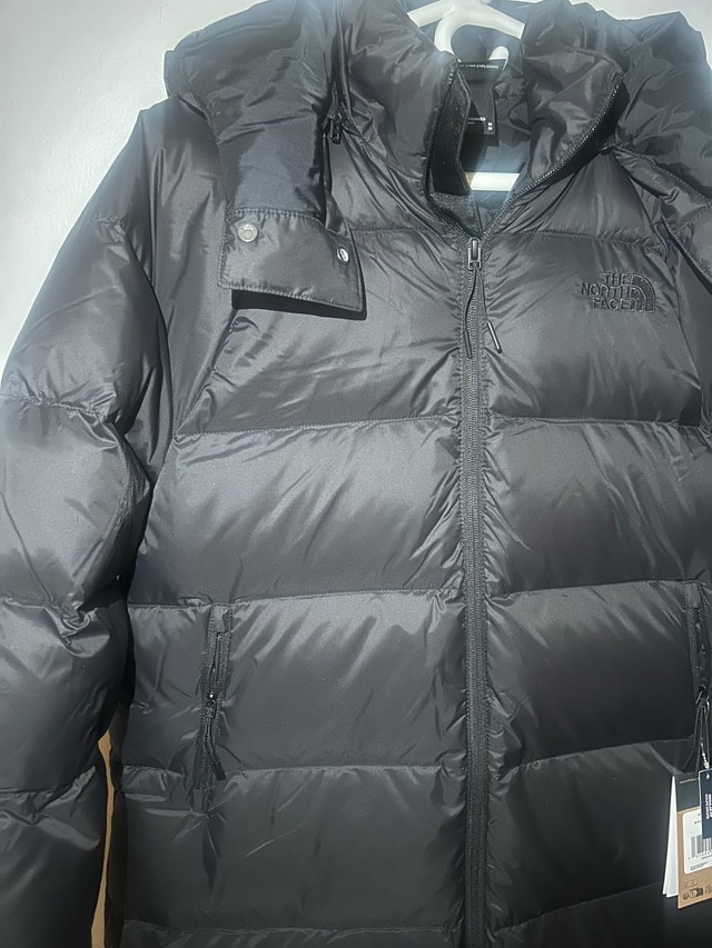 The North Face women’s long down parka Jacket. Priced to sell! - photo 3