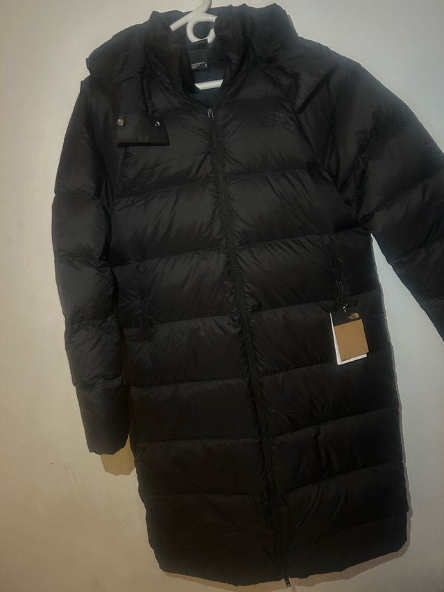The North Face women’s long down parka Jacket. Priced to sell! - photo 5