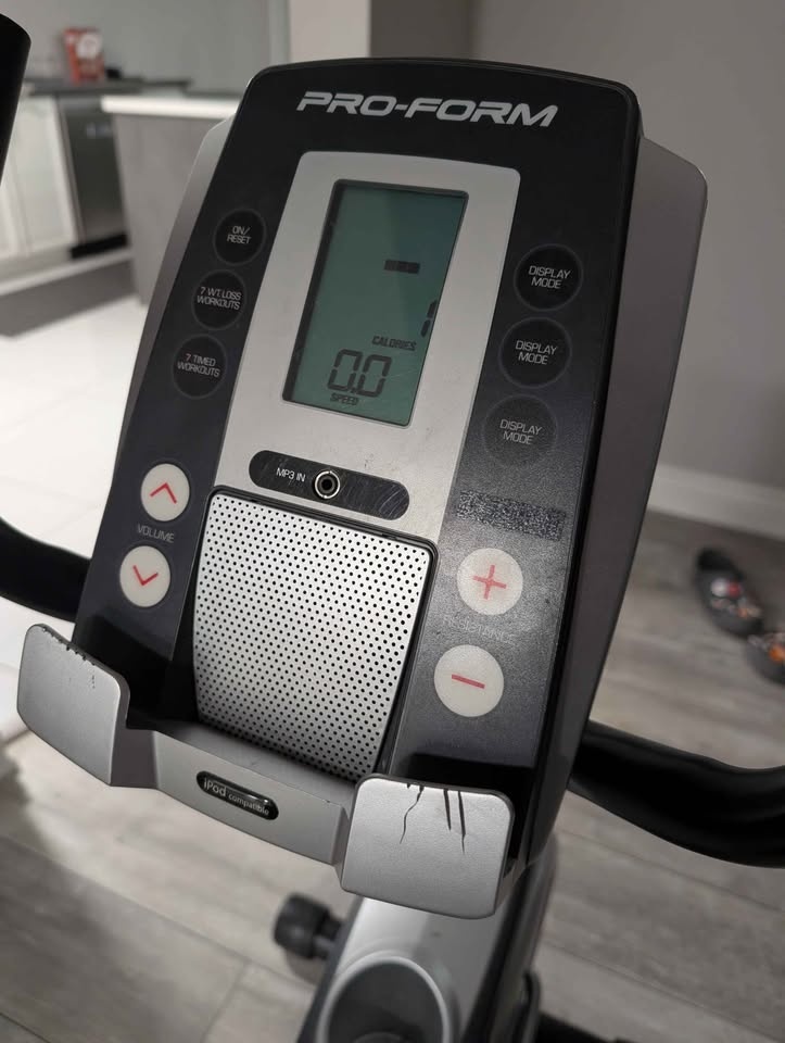 Pro-Form 110R Exercise Bike - photo 2