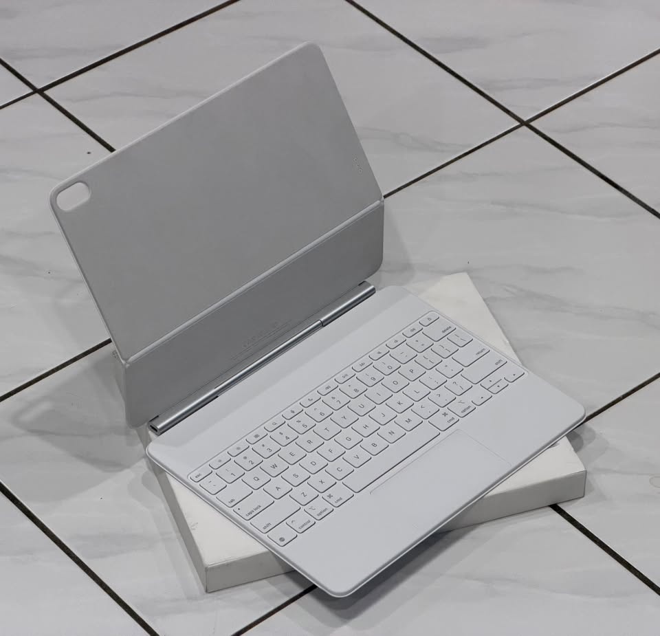 Apple Magic Keyboard for iPad Air 13-inch (M2/M3) - photo 3