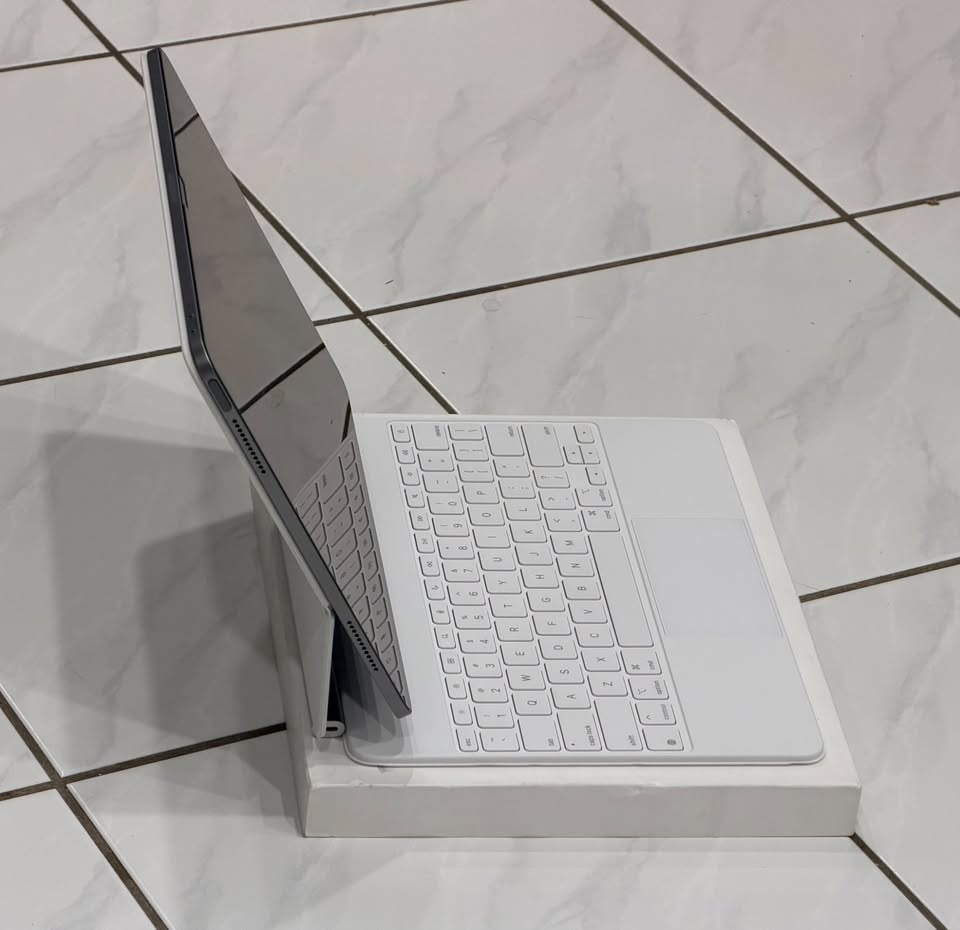 Apple Magic Keyboard for iPad Air 13-inch (M2/M3) - photo 4